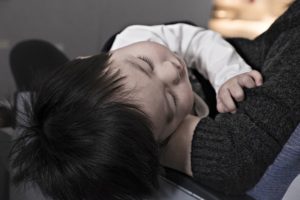 子ども,赤ちゃん,中耳炎,飛行機,キャンセル