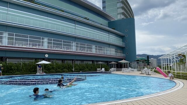 琵琶湖ホテルの屋外プール2