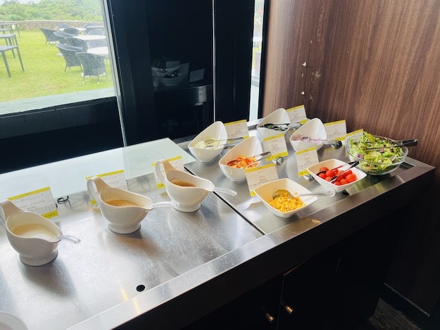 沖縄かりゆしリゾートエグゼス石垣の朝食のサラダ
