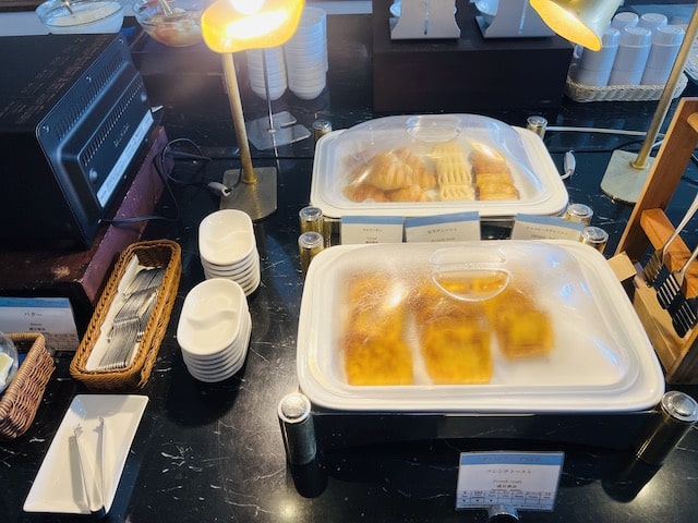 沖縄かりゆしリゾートエグゼス石垣の朝食のパン