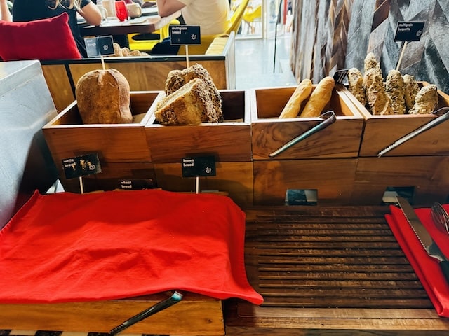 Wバリスミニャックの朝食レストランFIREの朝食メニュー19